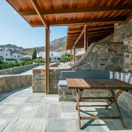 Galazio Suites, Serifos Apartahotel