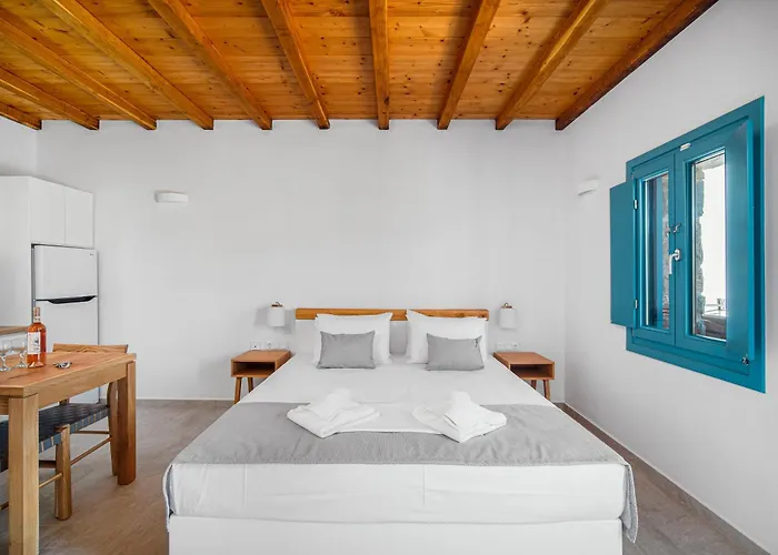 Galazio Suites, Serifos Aparthotel Livadakia