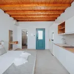 Galazio Suites, Serifos 4* Livadakia