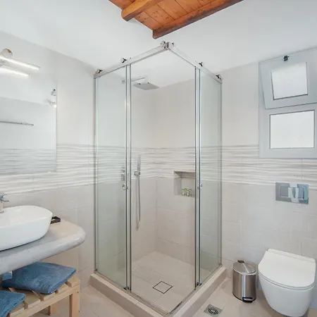 Galazio Suites, Serifos Apart Otel Livadakia