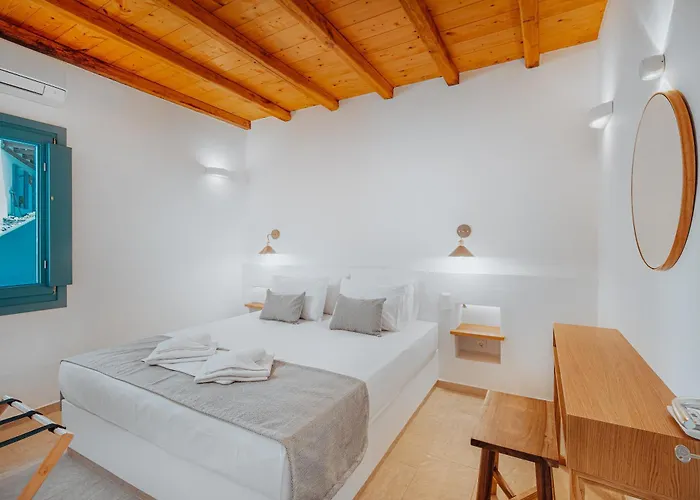Galazio Suites, Serifos